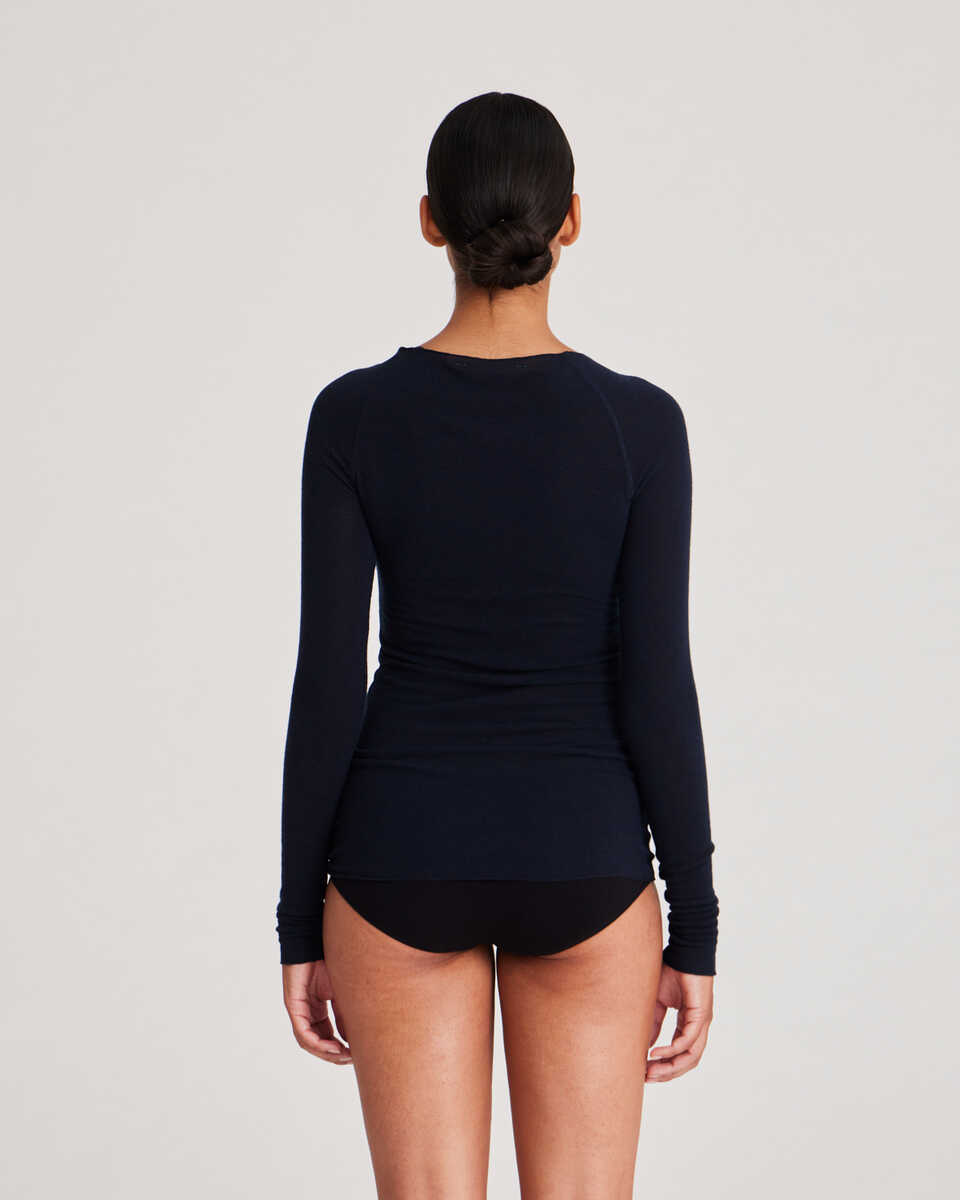 Thyra Wool langærmet t-shirt - Midnight Blue